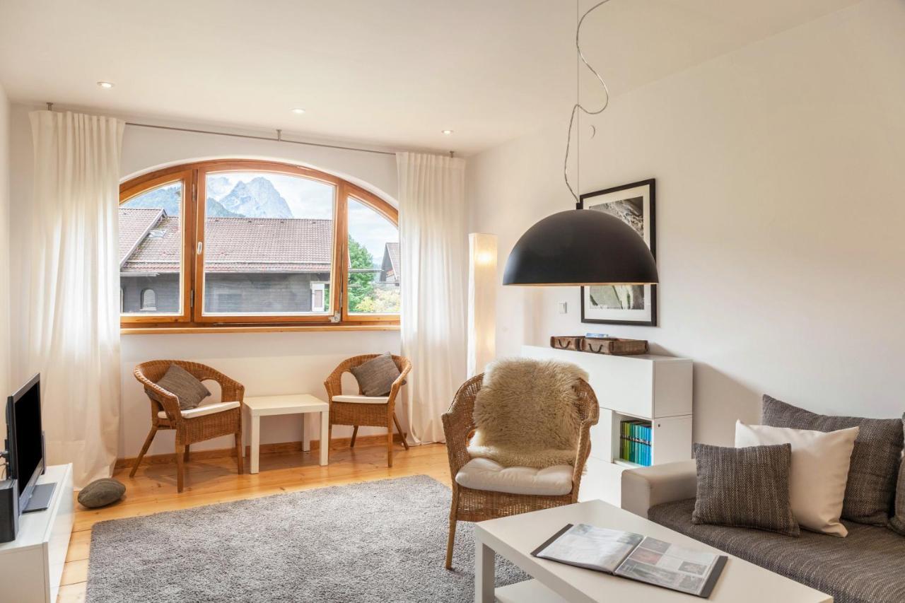 Fewo Im Blauen Haus Dg Garmisch-Partenkirchen Extérieur photo