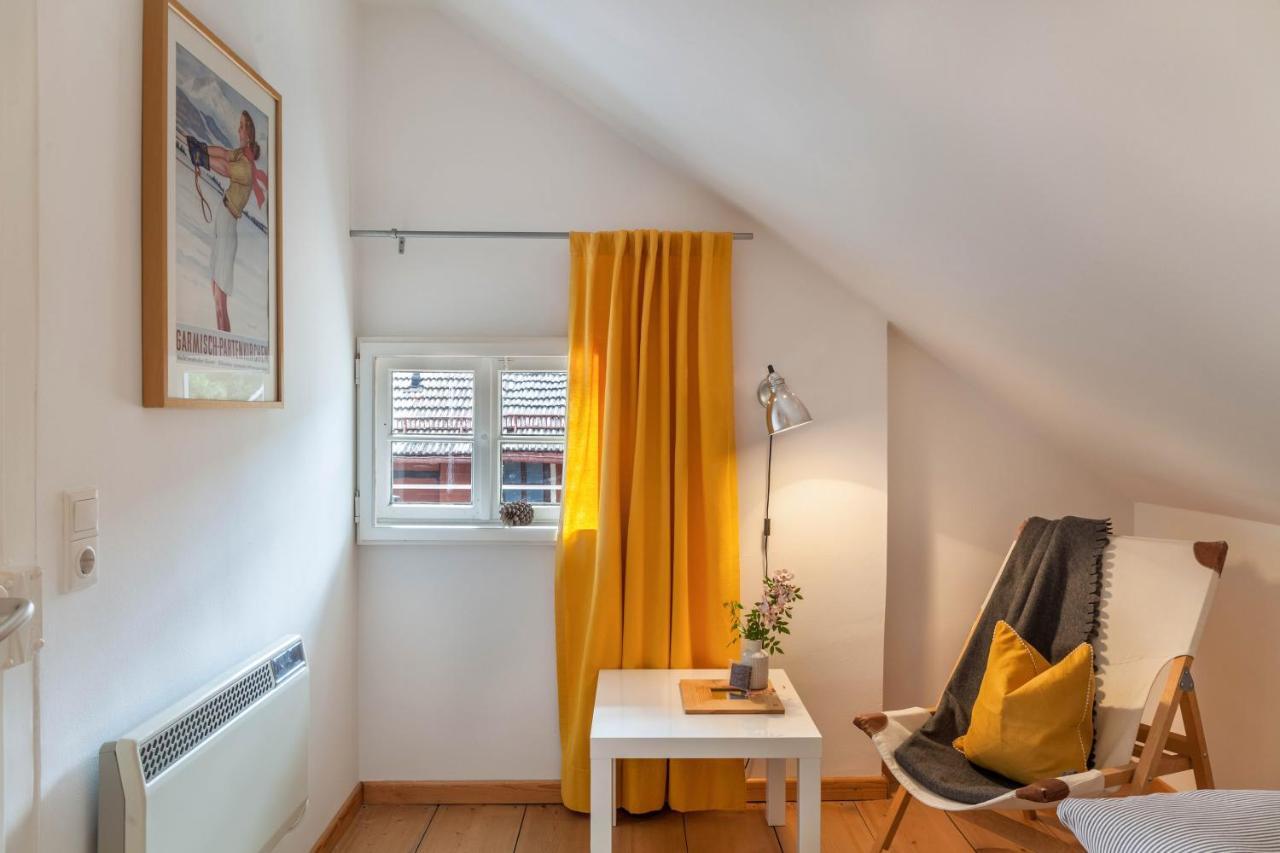 Fewo Im Blauen Haus Dg Garmisch-Partenkirchen Extérieur photo